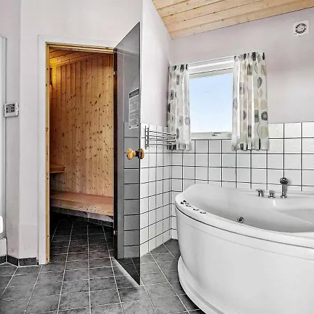 Prázdninový dům Three-bedroom Holiday In Sjolund 3